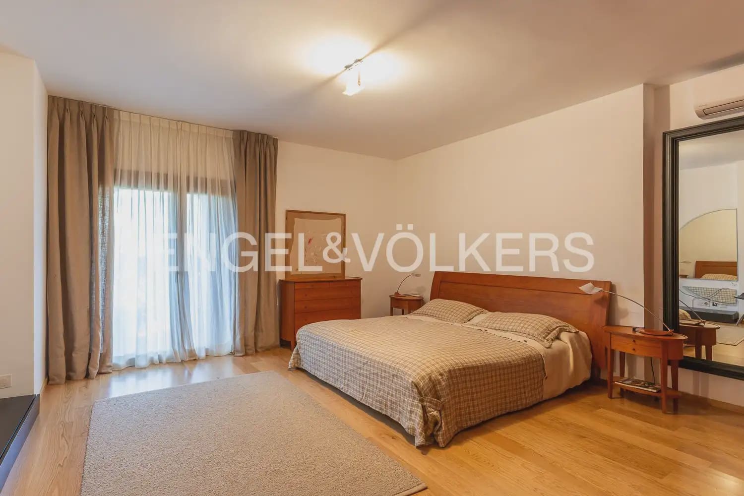 6 chambre Villa/Maison à vendre à Chiva avec piscine garage - 1 290 000 € (Ref: 9898041)