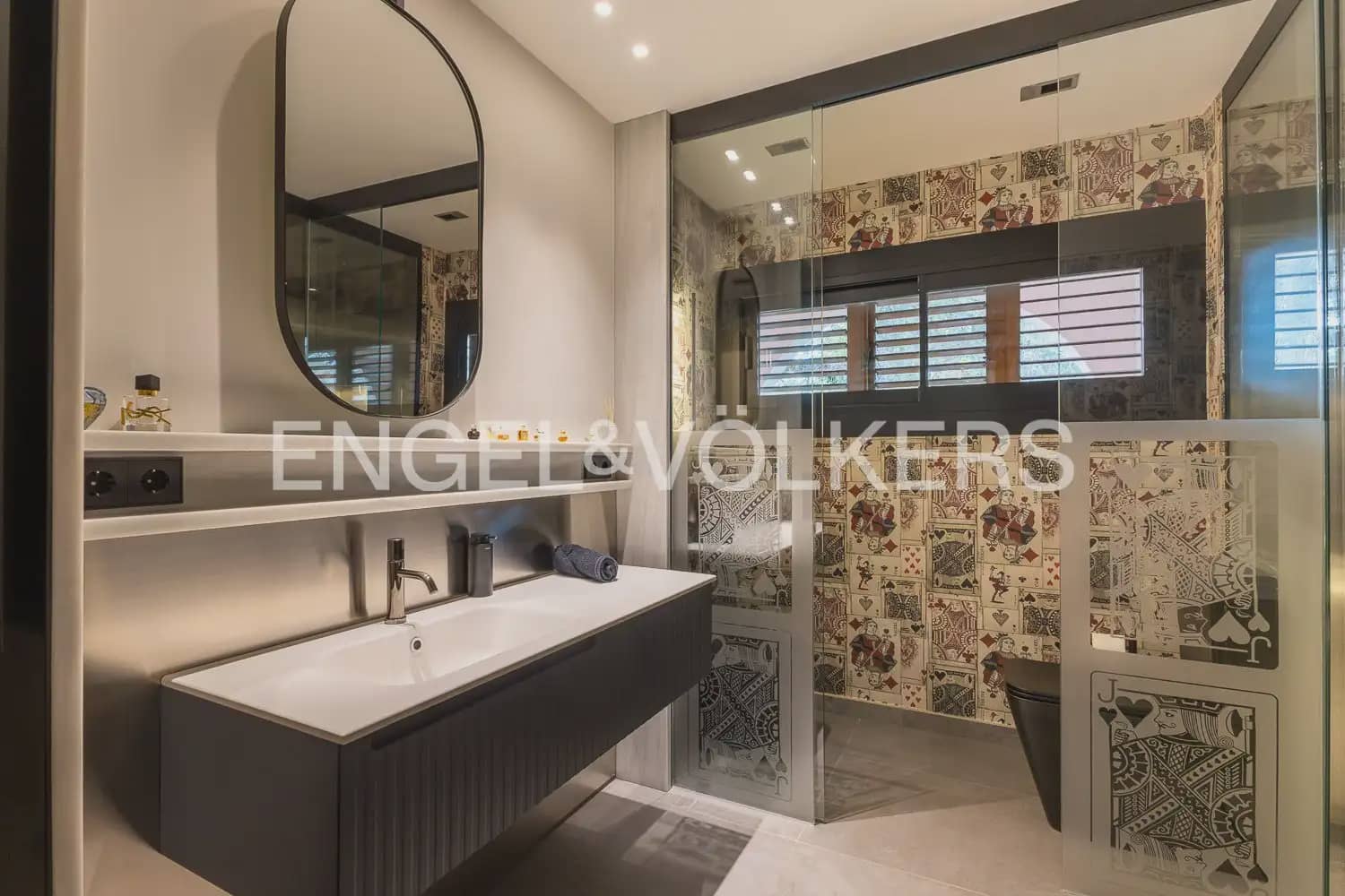 6 chambre Villa/Maison à vendre à Chiva avec piscine garage - 1 290 000 € (Ref: 9898041)