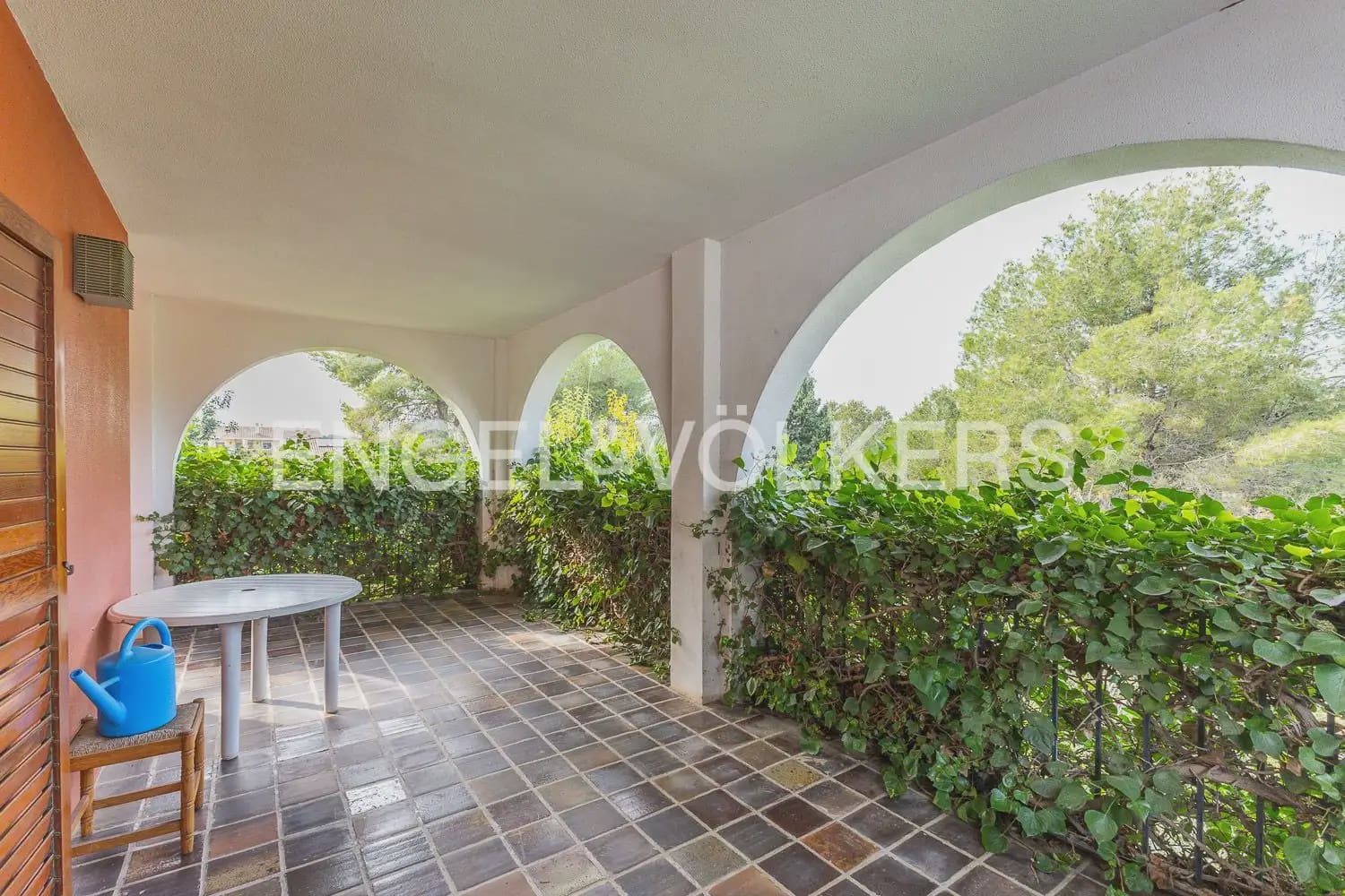 6 chambre Villa/Maison à vendre à Chiva avec piscine garage - 1 290 000 € (Ref: 9898041)