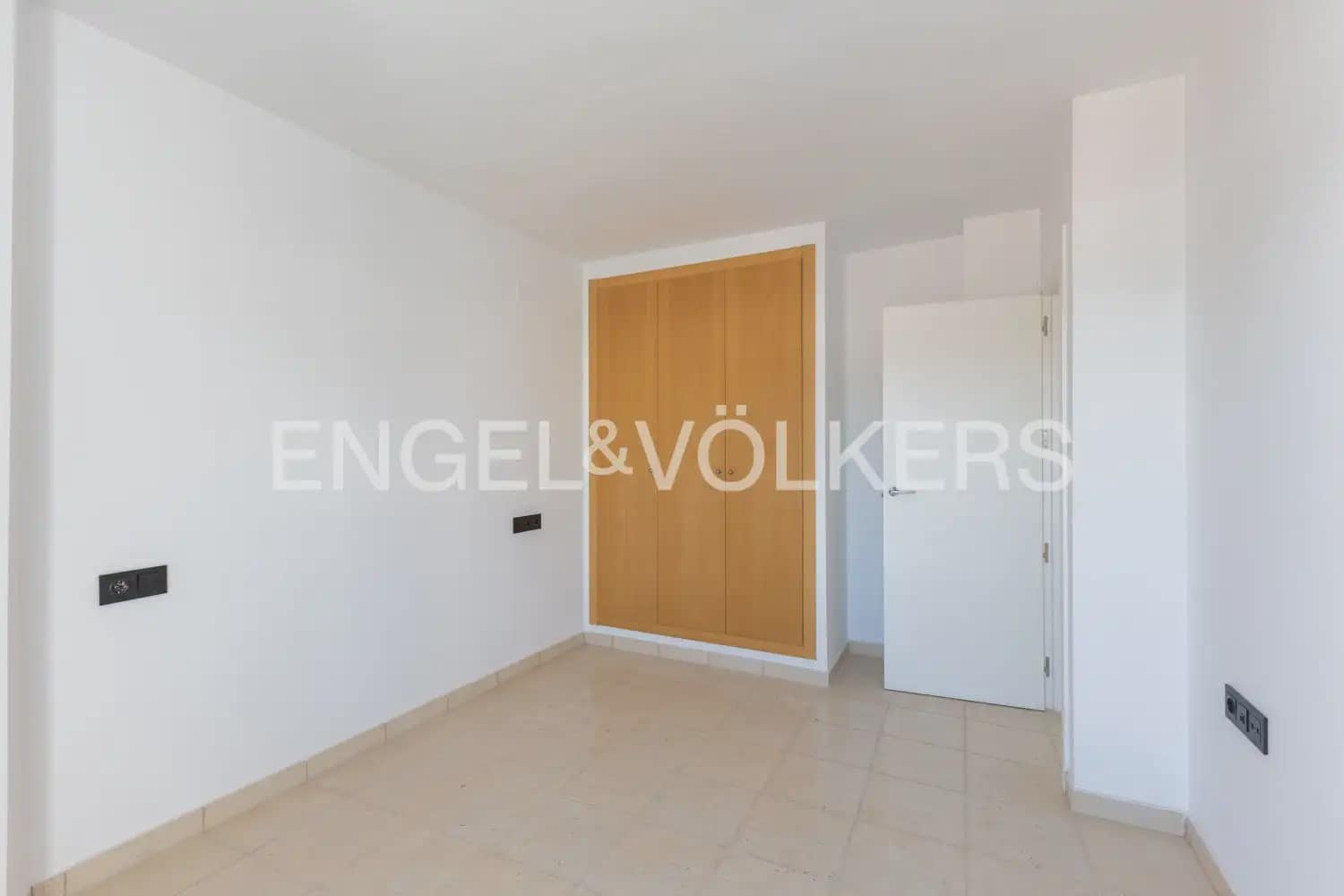 4 bedroom Penthouse for sale in La Vall d'Uixo with garage - € 201,000 (Ref: 9898042)