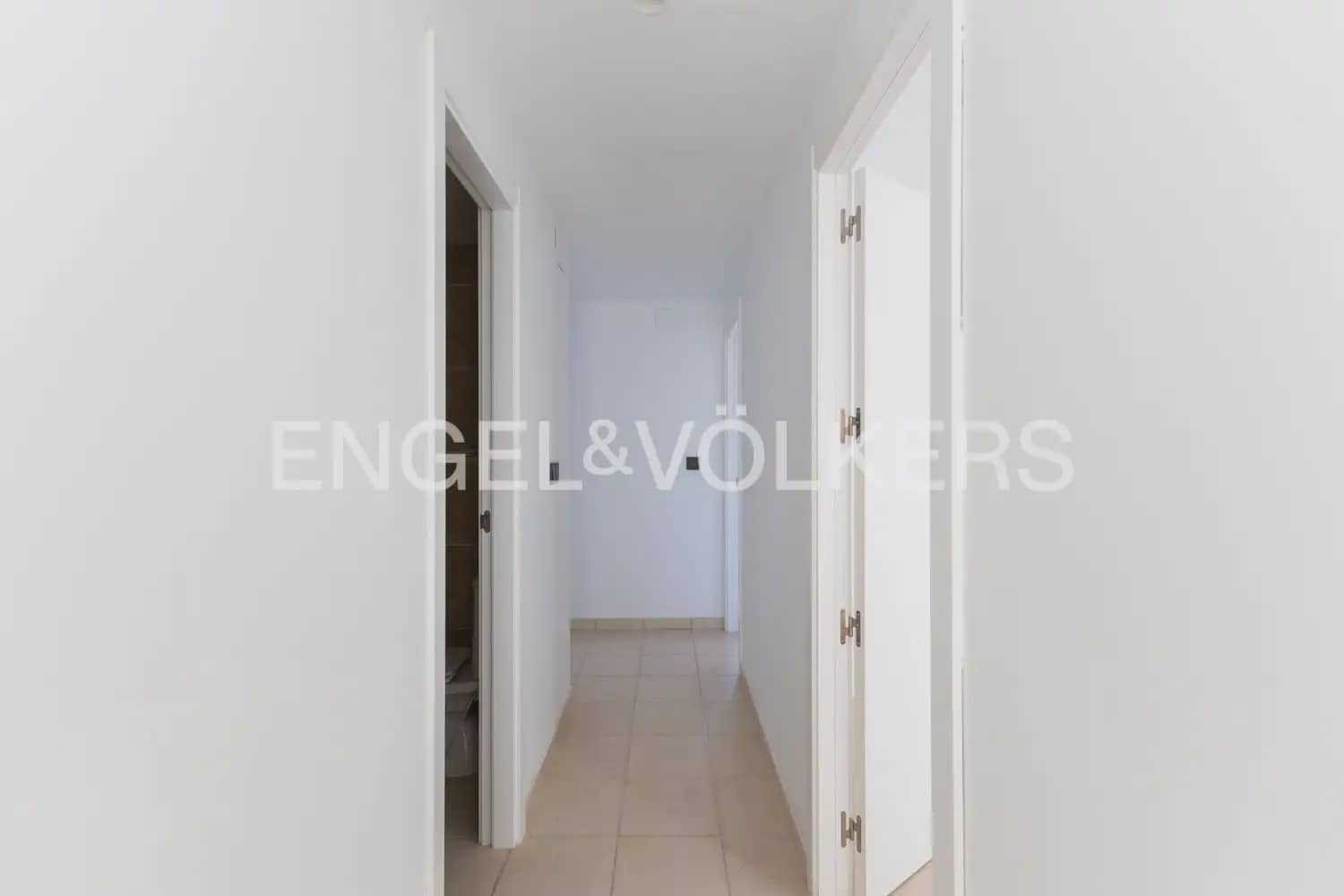 4 bedroom Penthouse for sale in La Vall d'Uixo with garage - € 201,000 (Ref: 9898042)