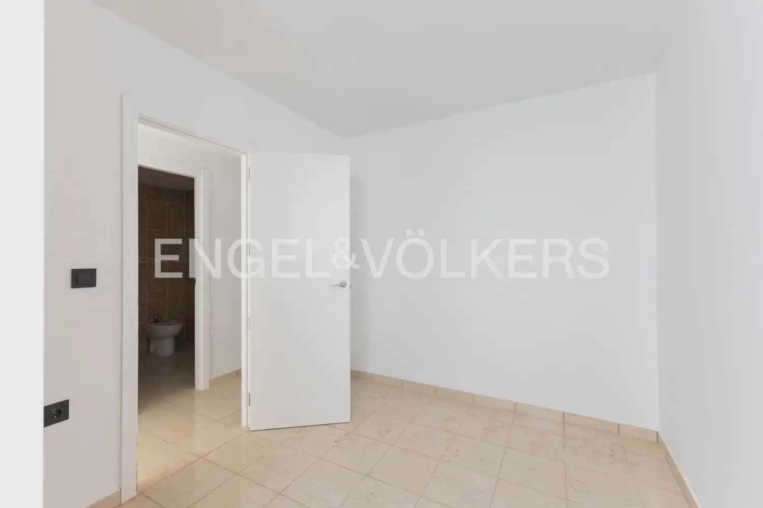 4 bedroom Penthouse for sale in La Vall d'Uixo with garage - € 201,000 (Ref: 9898042)