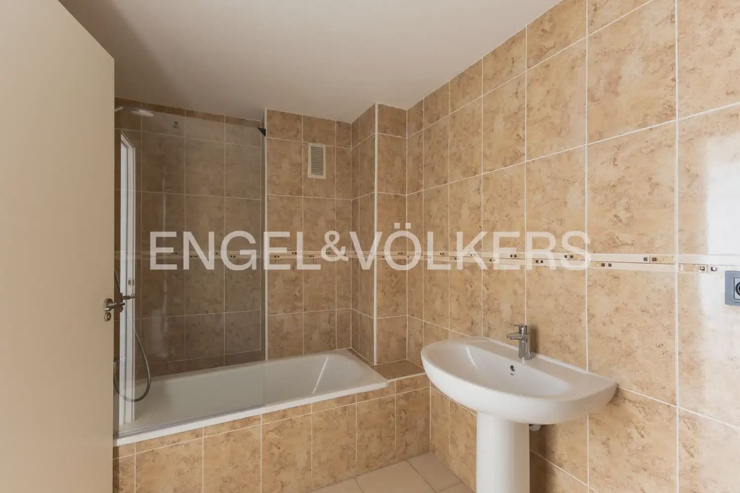 4 bedroom Penthouse for sale in La Vall d'Uixo with garage - € 201,000 (Ref: 9898042)