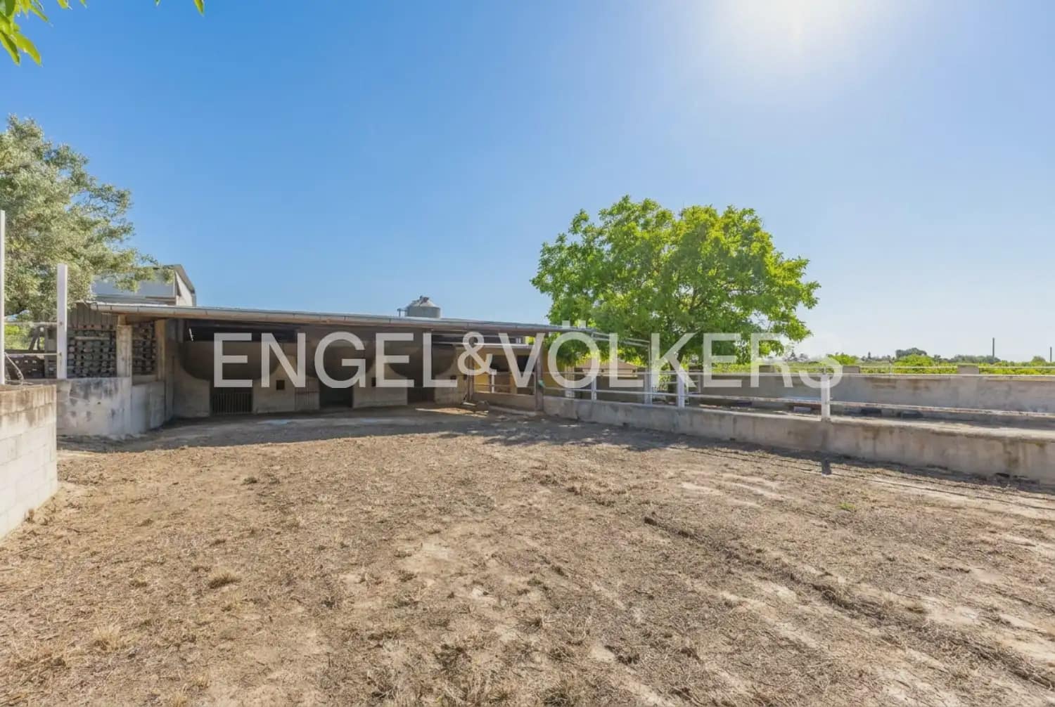 Finca/Casa Rural de 7 habitaciones en Enguera en venta con piscina garaje - 950.000 € (Ref: 9898043)