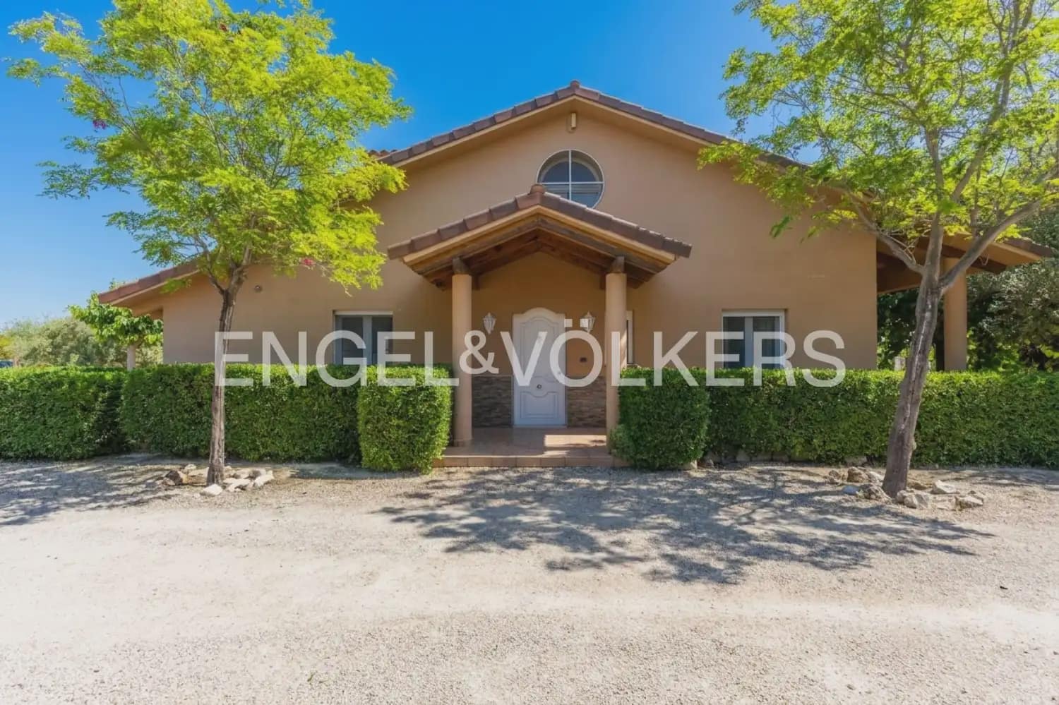 Finca/Casa Rural de 7 habitaciones en Enguera en venta con piscina garaje - 950.000 € (Ref: 9898043)