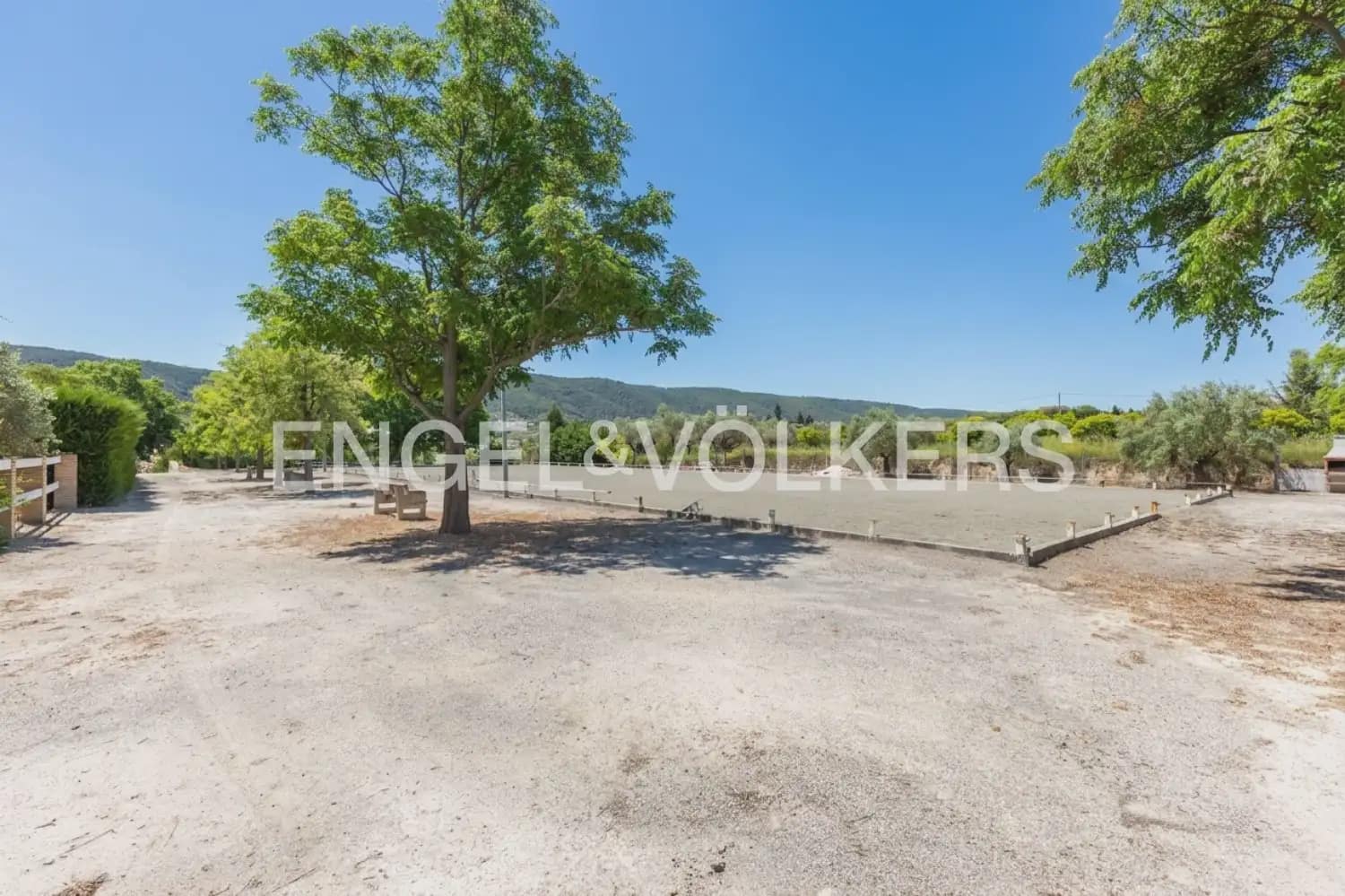 Finca/Casa Rural de 7 habitaciones en Enguera en venta con piscina garaje - 950.000 € (Ref: 9898043)