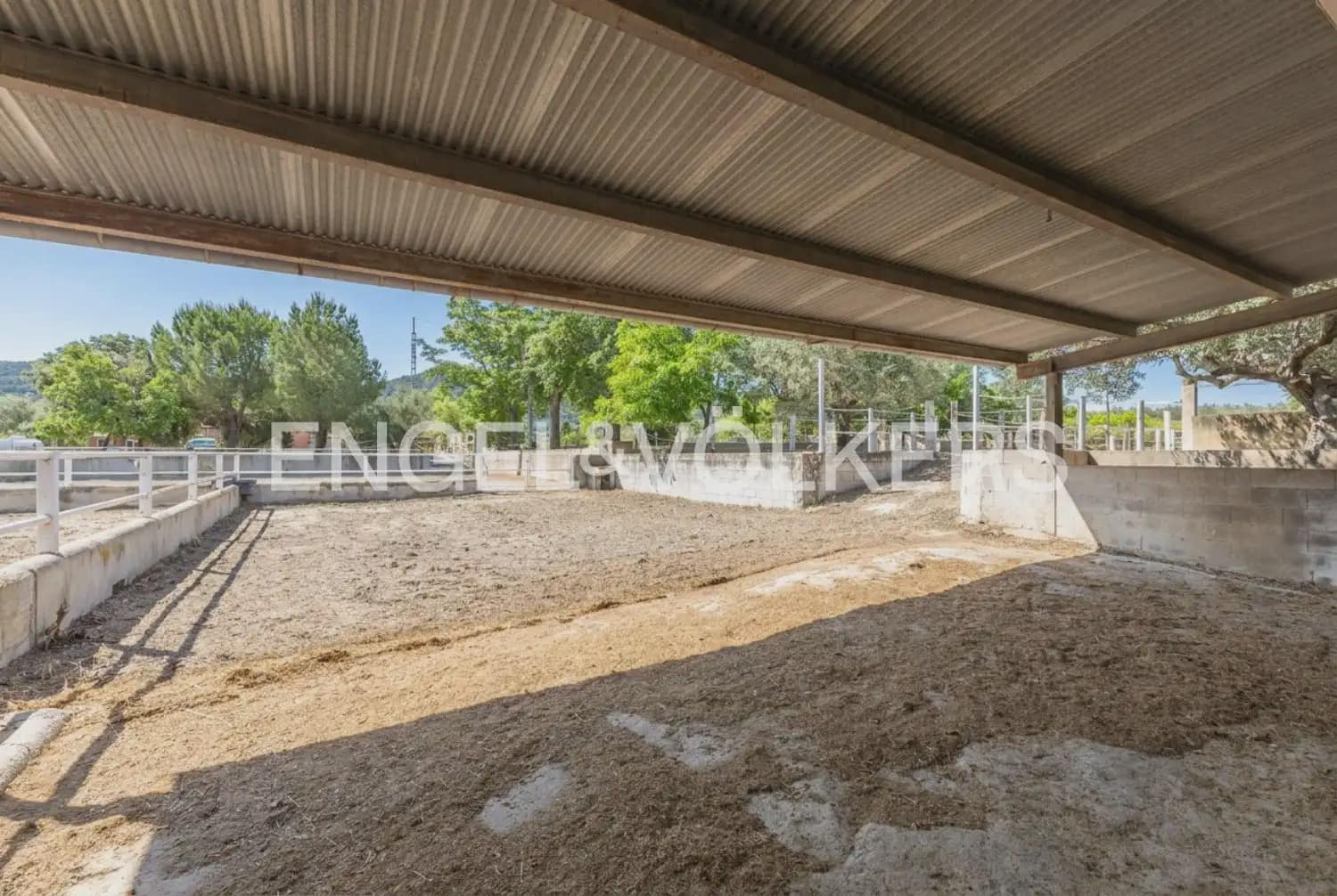 Finca/Casa Rural de 7 habitaciones en Enguera en venta con piscina garaje - 950.000 € (Ref: 9898043)
