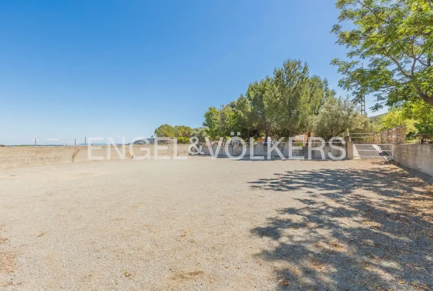 Finca/Casa Rural de 7 habitaciones en Enguera en venta con piscina garaje - 950.000 € (Ref: 9898043)