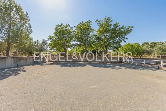 Finca/Casa Rural de 7 habitaciones en Enguera en venta con piscina garaje - 950.000 € (Ref: 9898043)