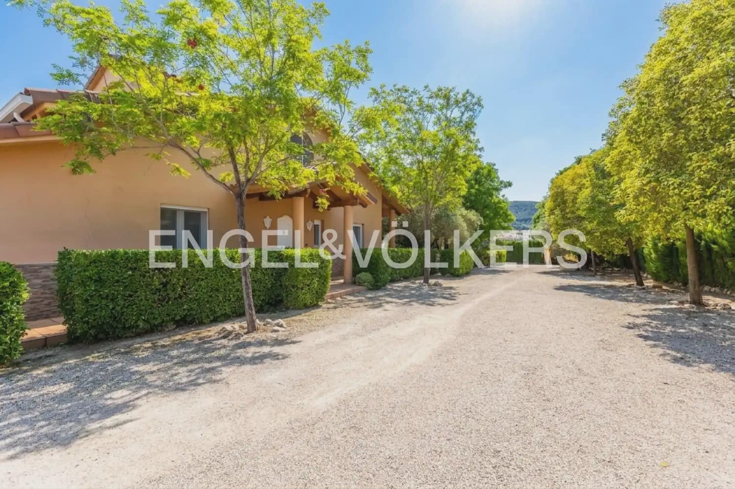 Finca/Casa Rural de 7 habitaciones en Enguera en venta con piscina garaje - 950.000 € (Ref: 9898043)