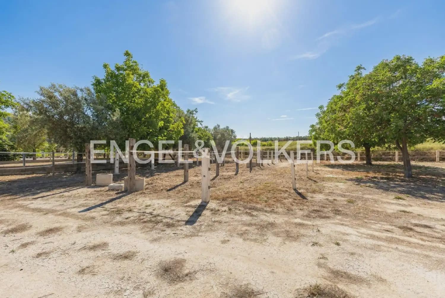Finca/Casa Rural de 7 habitaciones en Enguera en venta con piscina garaje - 950.000 € (Ref: 9898043)