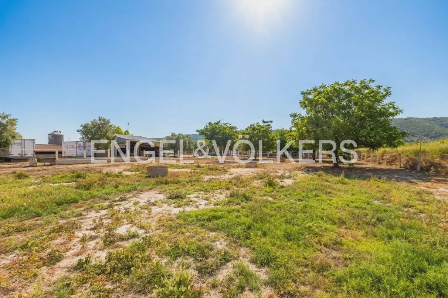 Finca/Casa Rural de 7 habitaciones en Enguera en venta con piscina garaje - 950.000 € (Ref: 9898043)