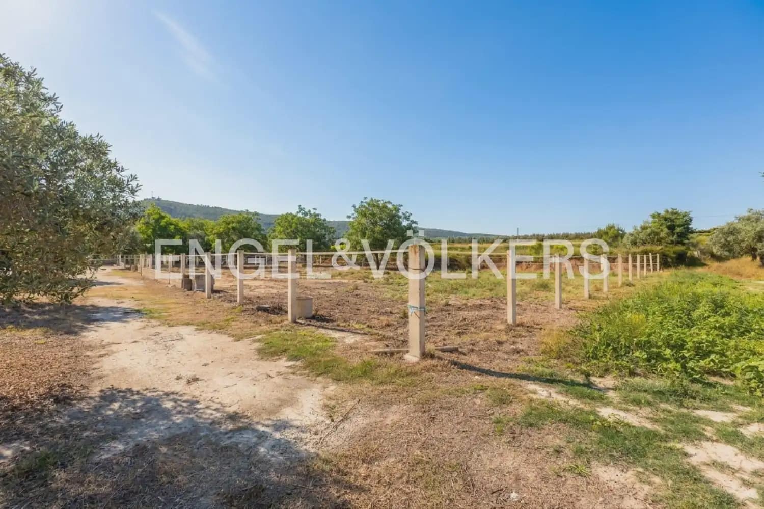 Finca/Casa Rural de 7 habitaciones en Enguera en venta con piscina garaje - 950.000 € (Ref: 9898043)