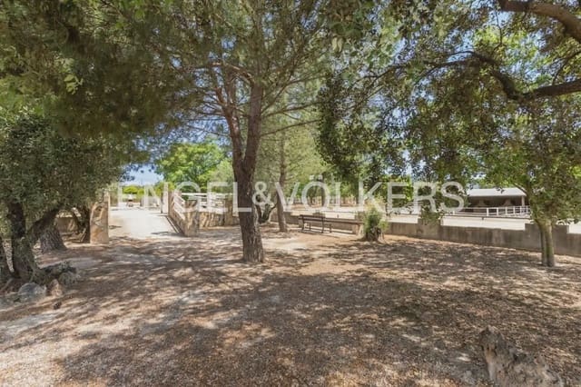 Finca/Casa Rural de 7 habitaciones en Enguera en venta con piscina garaje - 950.000 € (Ref: 9898043)
