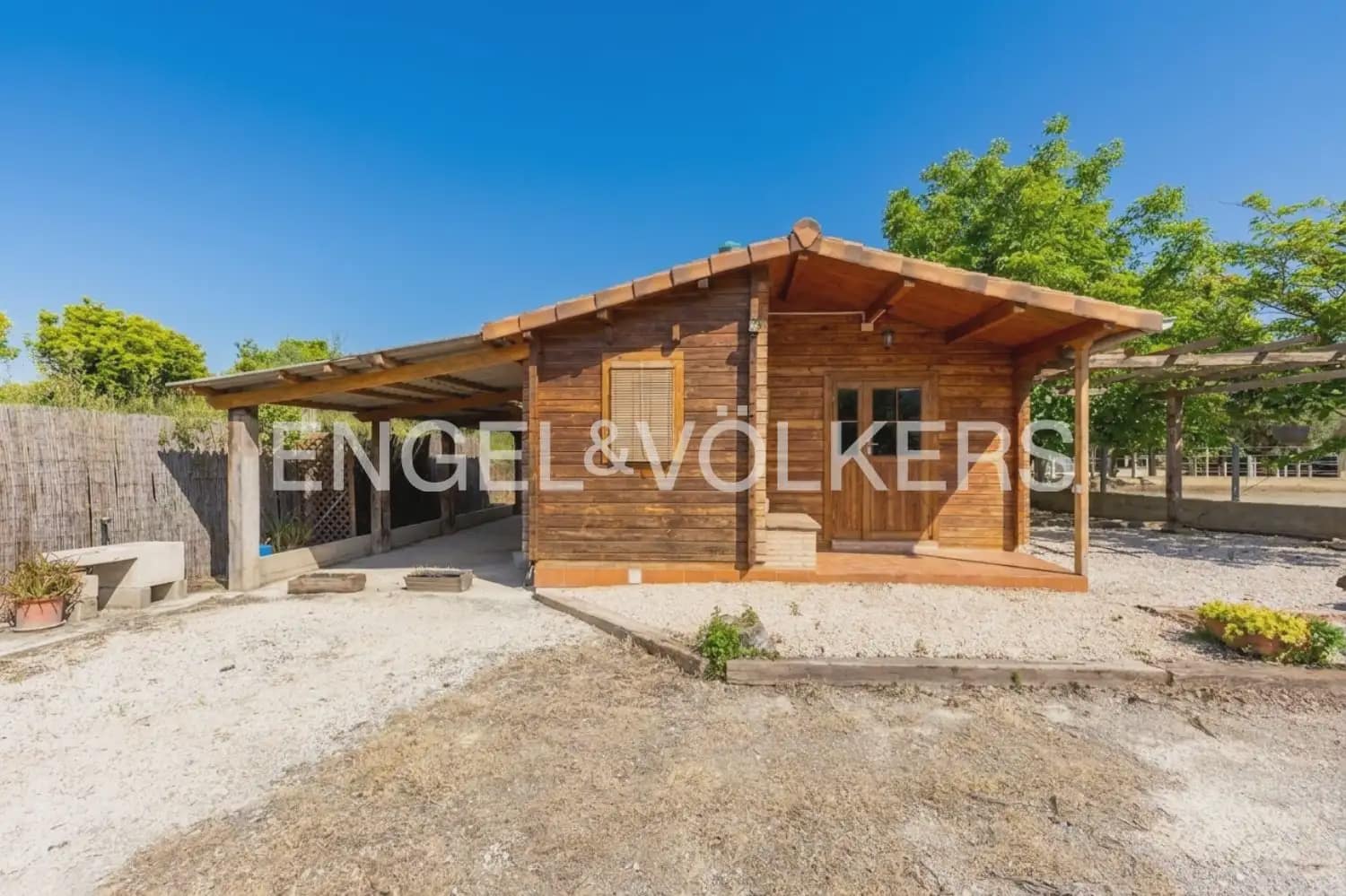 Finca/Casa Rural de 7 habitaciones en Enguera en venta con piscina garaje - 950.000 € (Ref: 9898043)