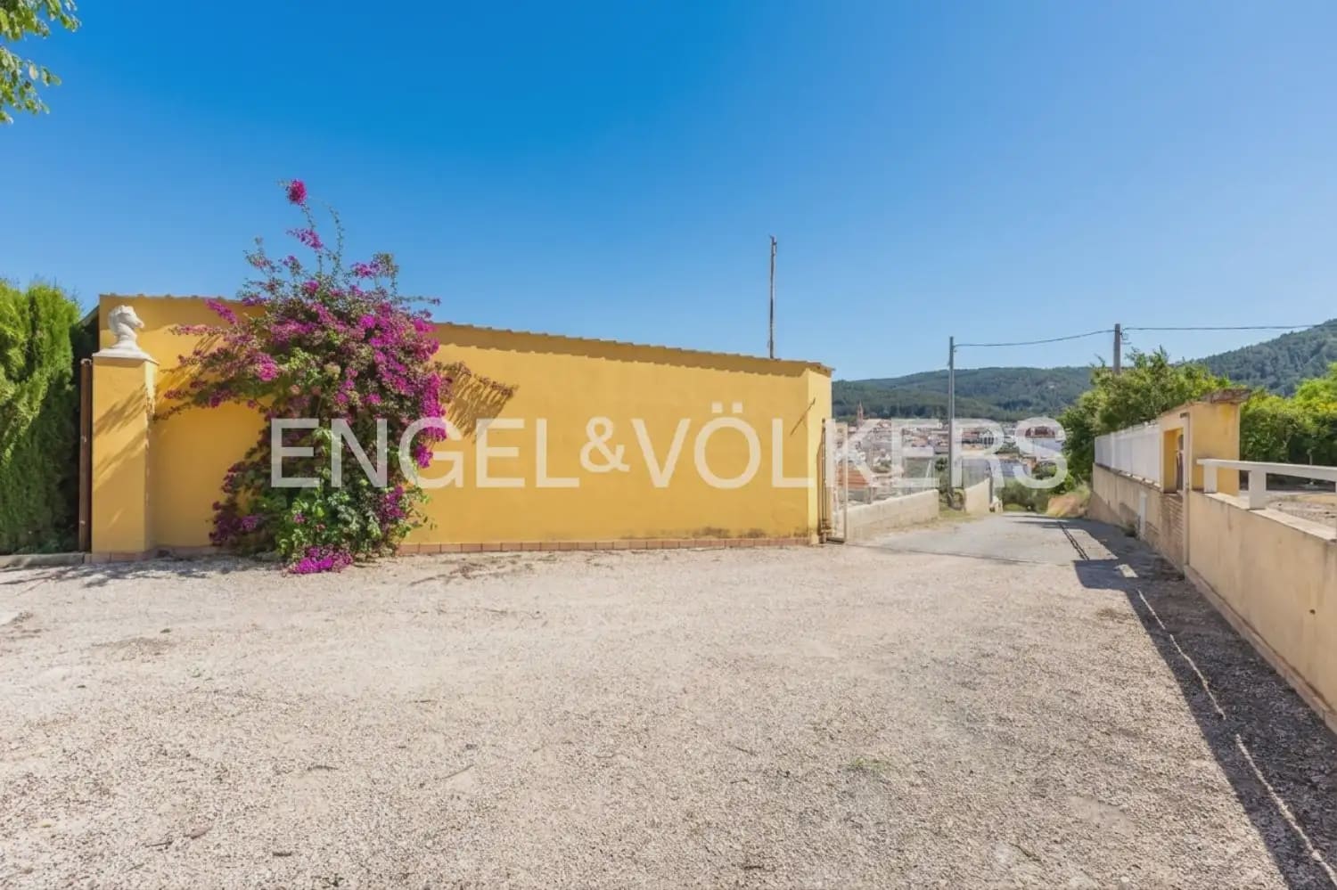 Finca/Casa Rural de 7 habitaciones en Enguera en venta con piscina garaje - 950.000 € (Ref: 9898043)