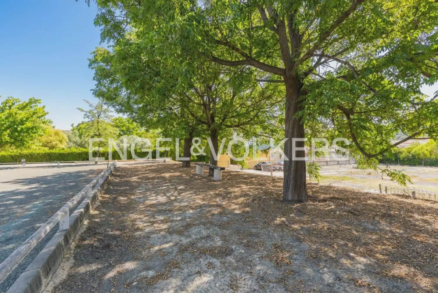 Finca/Casa Rural de 7 habitaciones en Enguera en venta con piscina garaje - 950.000 € (Ref: 9898043)