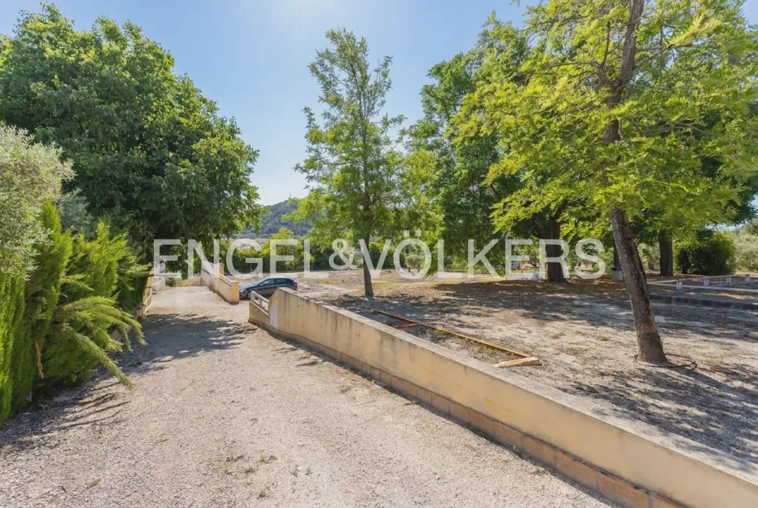 Finca/Casa Rural de 7 habitaciones en Enguera en venta con piscina garaje - 950.000 € (Ref: 9898043)
