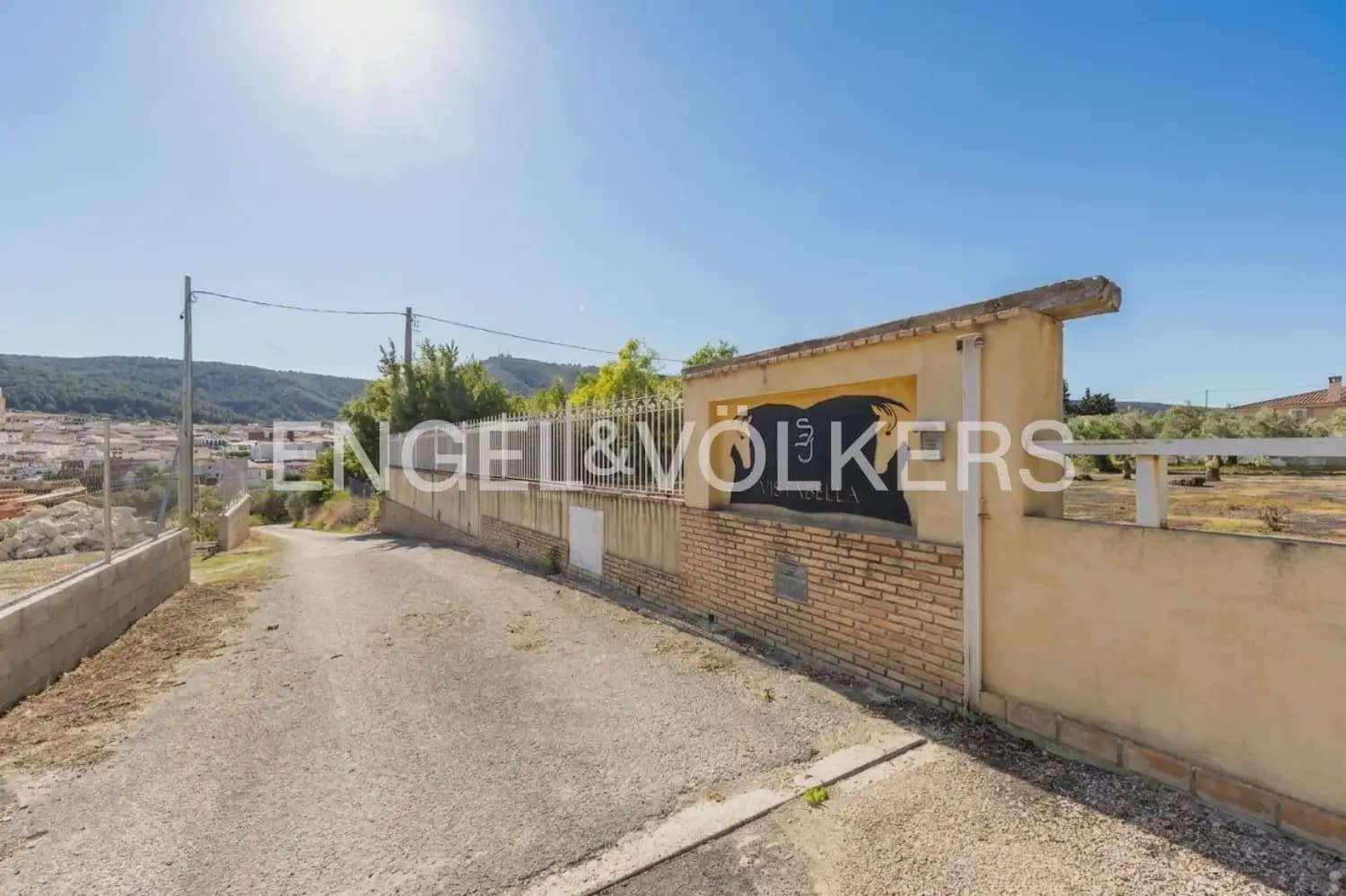Finca/Casa Rural de 7 habitaciones en Enguera en venta con piscina garaje - 950.000 € (Ref: 9898043)