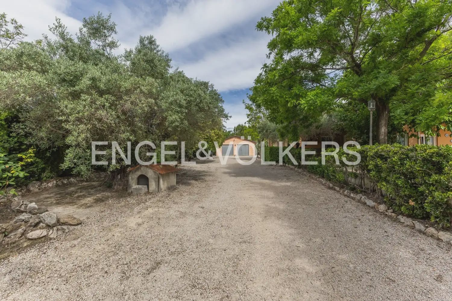 Finca/Casa Rural de 7 habitaciones en Enguera en venta con piscina garaje - 950.000 € (Ref: 9898043)
