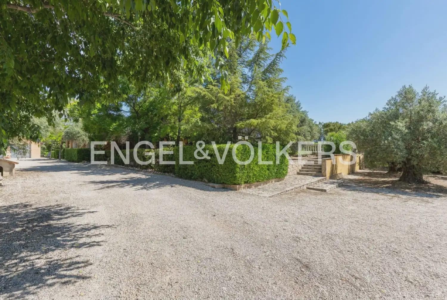 Finca/Casa Rural de 7 habitaciones en Enguera en venta con piscina garaje - 950.000 € (Ref: 9898043)