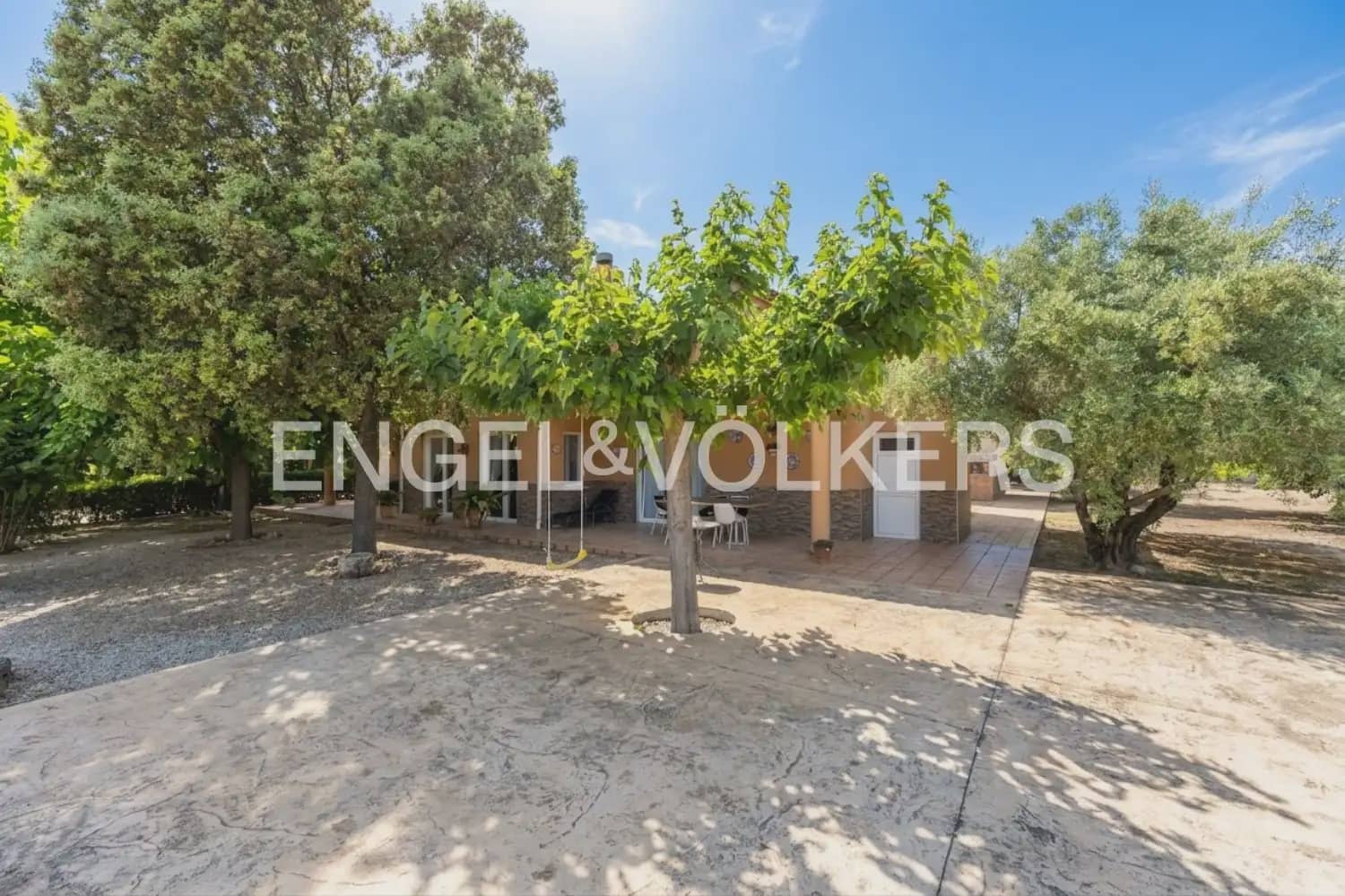 Finca/Casa Rural de 7 habitaciones en Enguera en venta con piscina garaje - 950.000 € (Ref: 9898043)