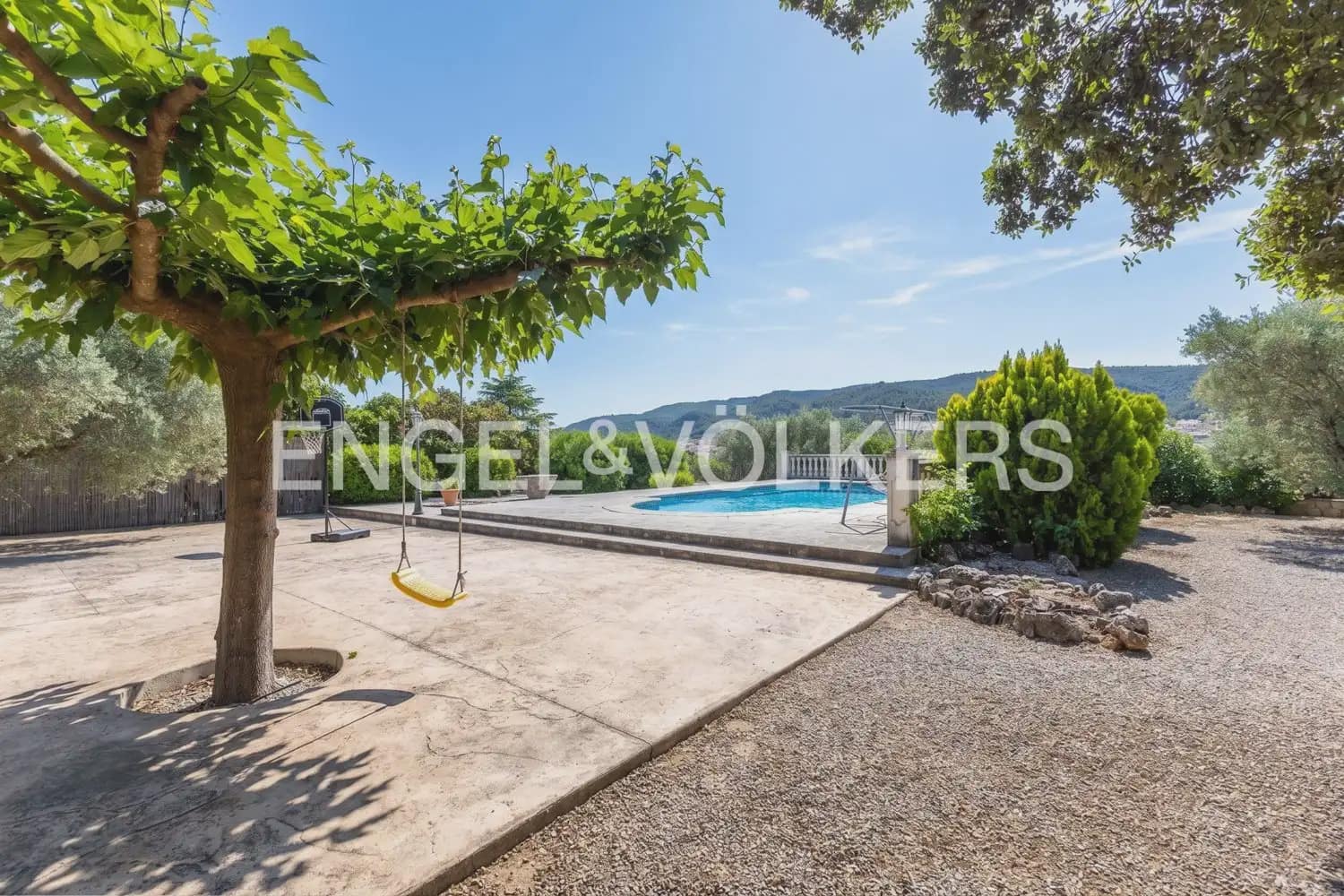 Finca/Casa Rural de 7 habitaciones en Enguera en venta con piscina garaje - 950.000 € (Ref: 9898043)