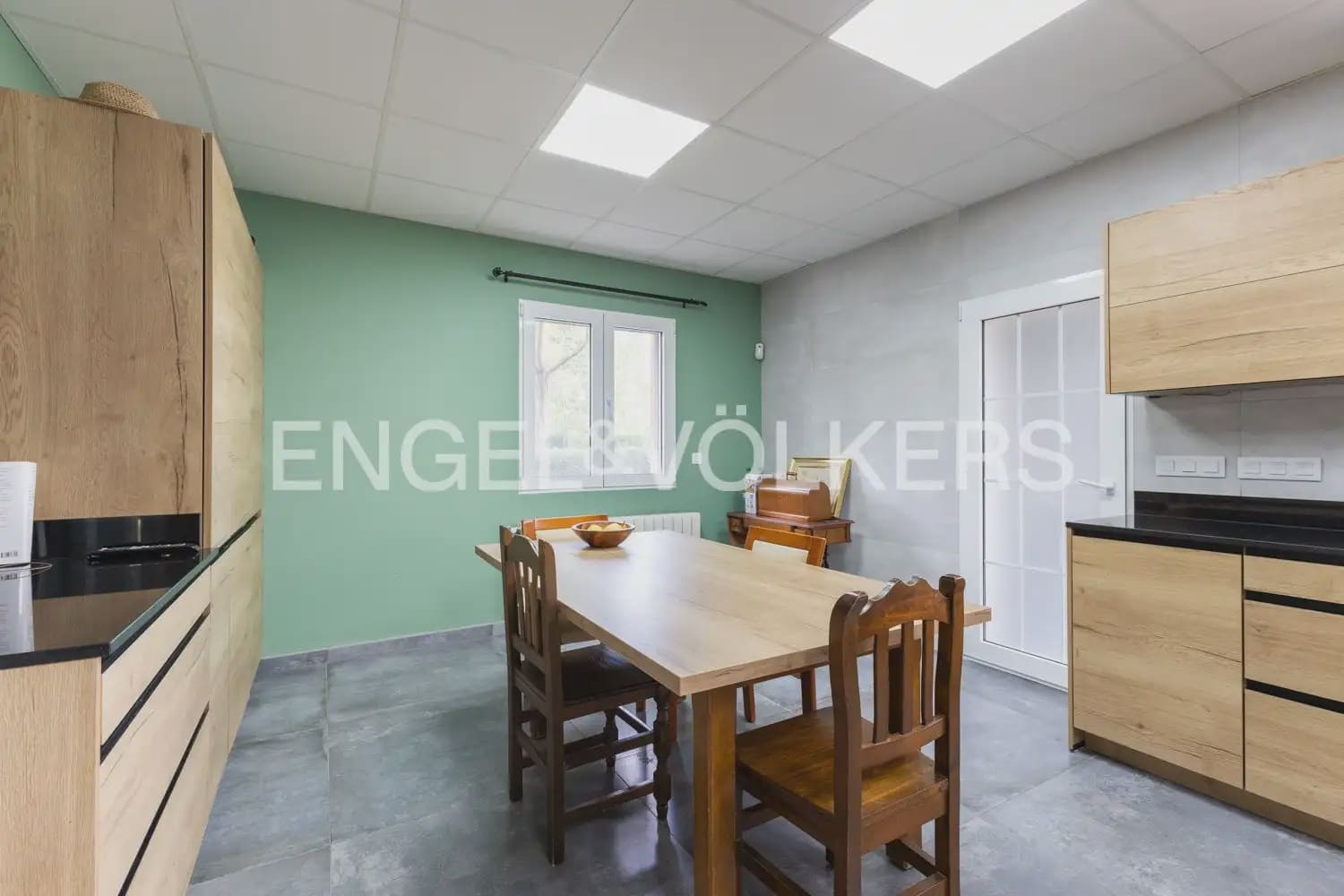 Finca/Casa Rural de 7 habitaciones en Enguera en venta con piscina garaje - 950.000 € (Ref: 9898043)