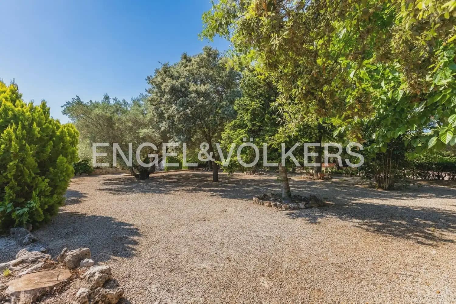 Finca/Casa Rural de 7 habitaciones en Enguera en venta con piscina garaje - 950.000 € (Ref: 9898043)