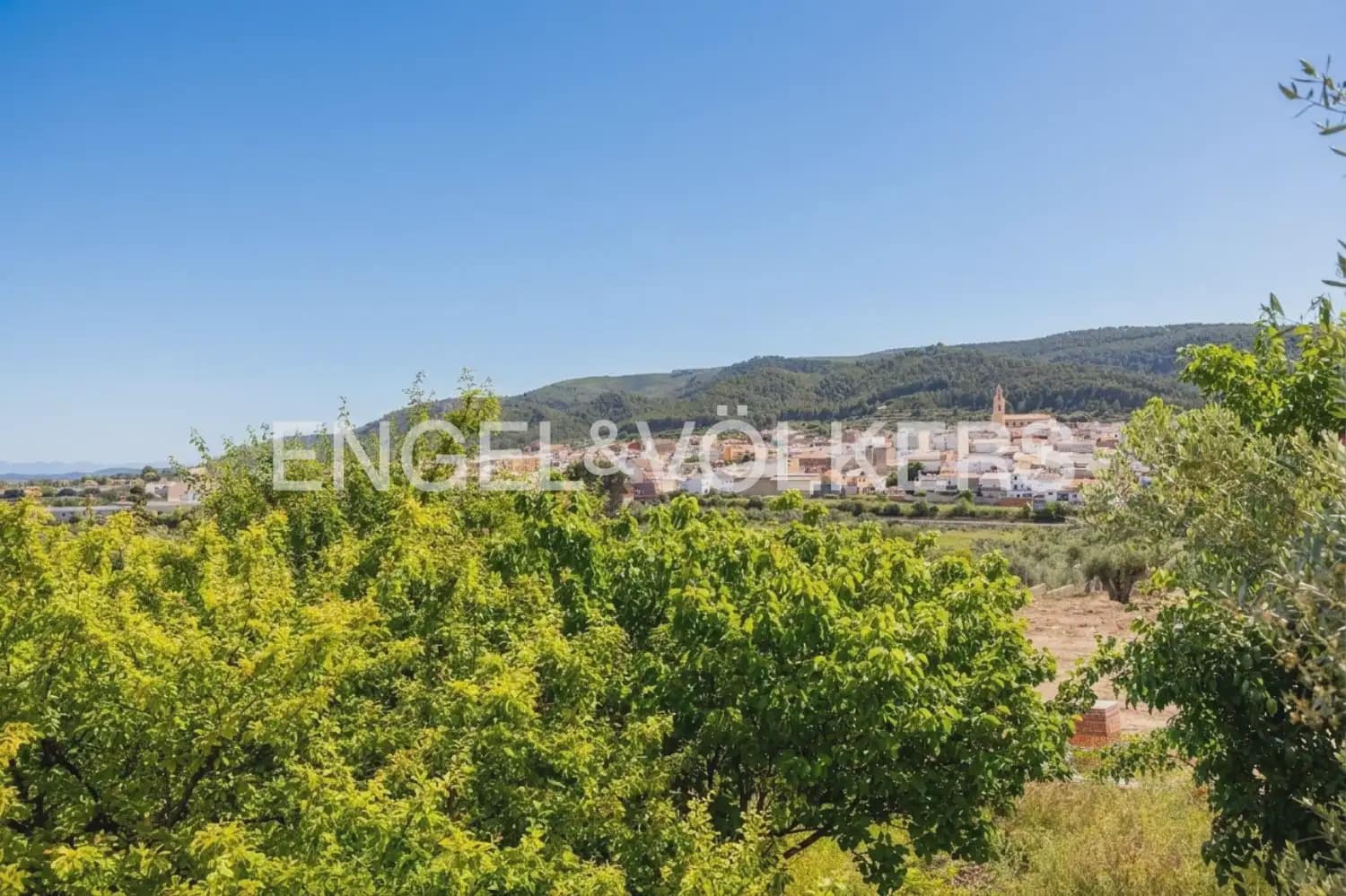 Finca/Casa Rural de 7 habitaciones en Enguera en venta con piscina garaje - 950.000 € (Ref: 9898043)
