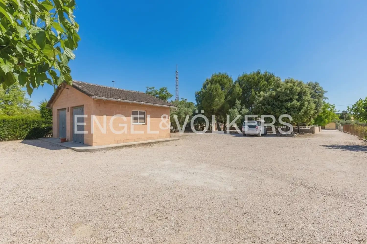Finca/Casa Rural de 7 habitaciones en Enguera en venta con piscina garaje - 950.000 € (Ref: 9898043)