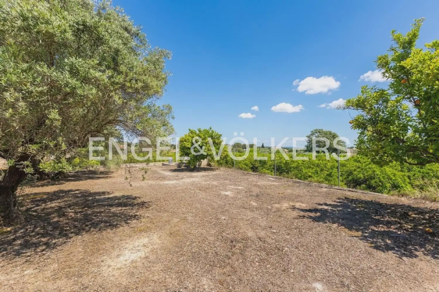 Finca/Casa Rural de 7 habitaciones en Enguera en venta con piscina garaje - 950.000 € (Ref: 9898043)