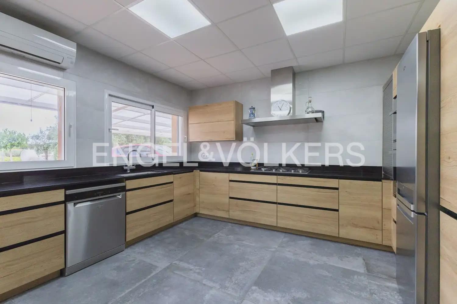 Finca/Casa Rural de 7 habitaciones en Enguera en venta con piscina garaje - 950.000 € (Ref: 9898043)