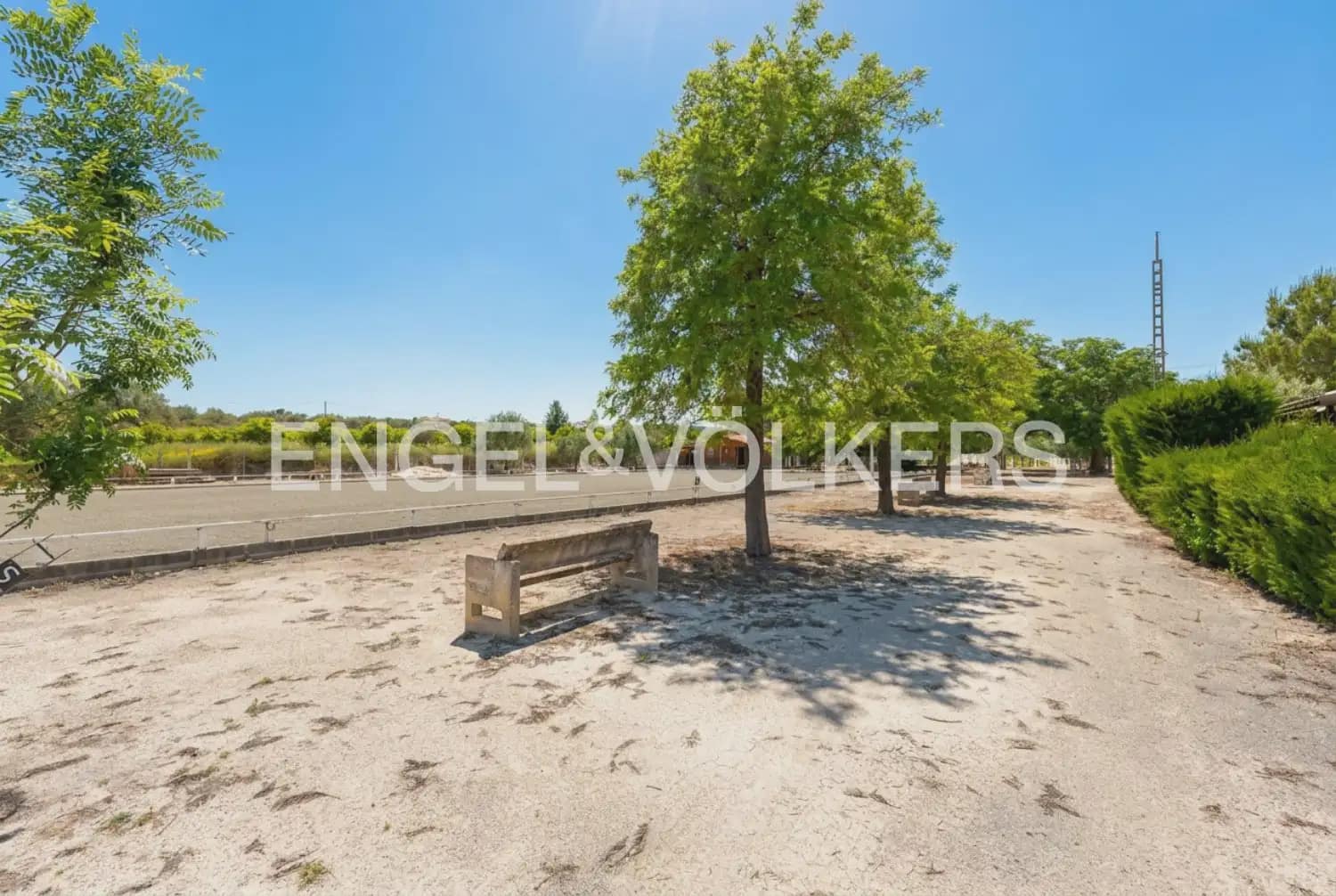 Finca/Casa Rural de 7 habitaciones en Enguera en venta con piscina garaje - 950.000 € (Ref: 9898043)
