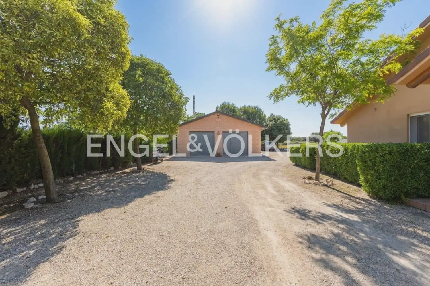 Finca/Casa Rural de 7 habitaciones en Enguera en venta con piscina garaje - 950.000 € (Ref: 9898043)