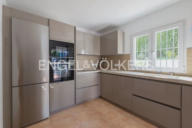 3 soverom Villa til salgs i Cap Martí - El Tossalet - Pinomar, Javea / Xàbia med svømmebasseng garasje - € 650 000 (Ref: 9898044)