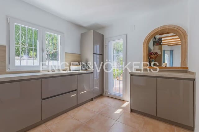 3 soverom Villa til salgs i Cap Martí - El Tossalet - Pinomar, Javea / Xàbia med svømmebasseng garasje - € 650 000 (Ref: 9898044)