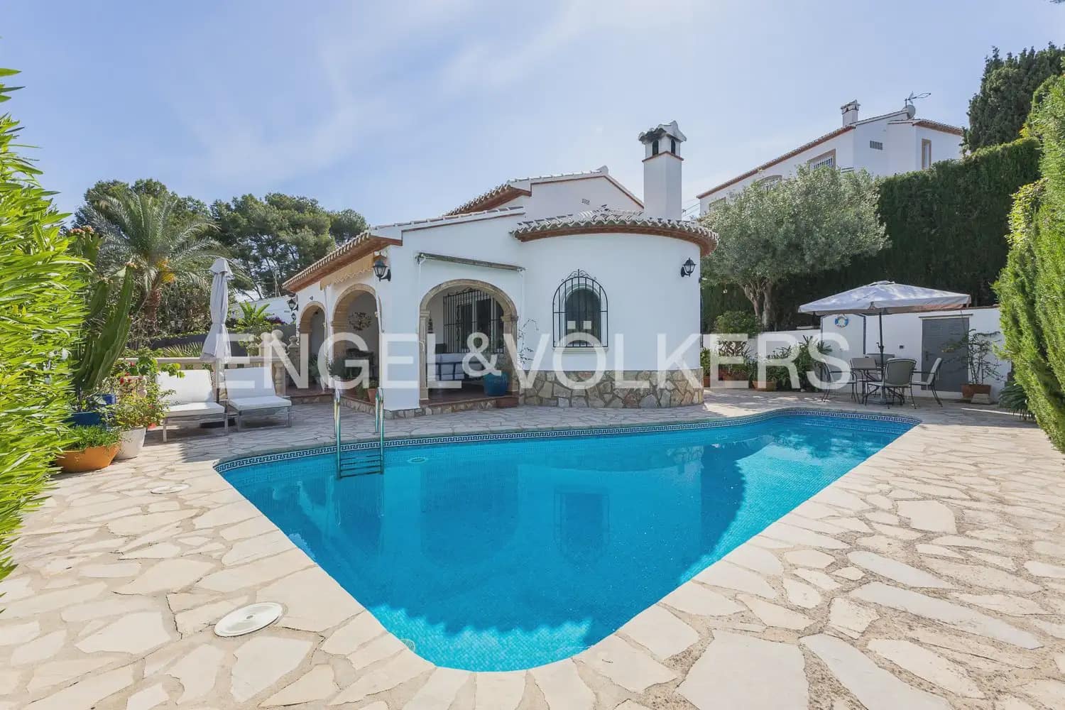 3 soverom Villa til salgs i Javea / Xabia med svømmebasseng garasje - € 650 000 (Ref: 9898044)