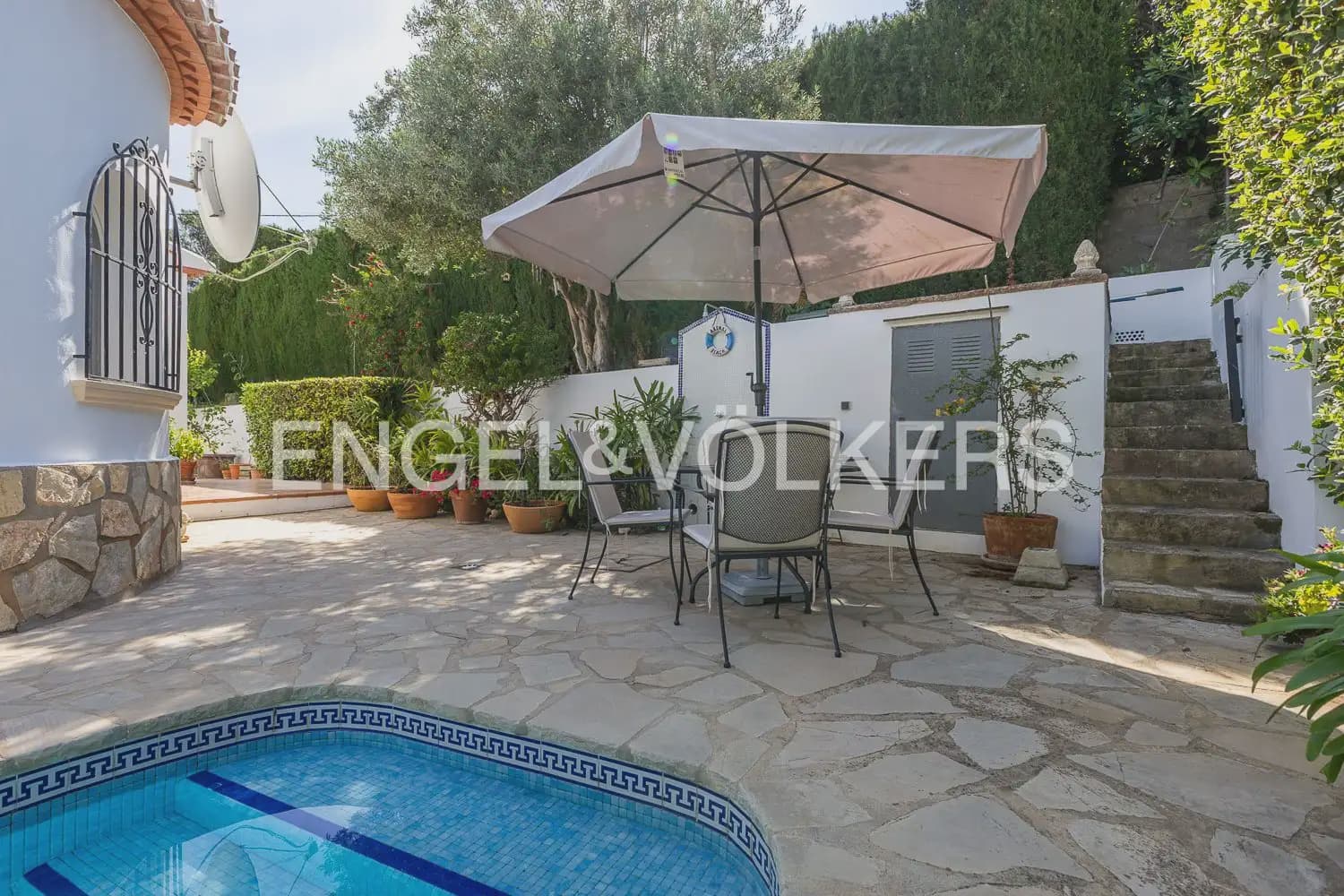 3 soverom Villa til salgs i Javea / Xabia med svømmebasseng garasje - € 650 000 (Ref: 9898044)