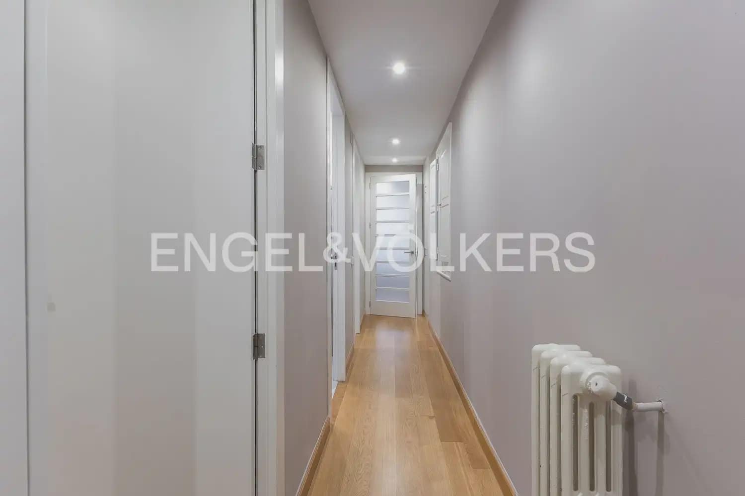 4 makuuhuone Huoneisto myytävänä paikassa Valencia kaupunki - 965 000 € (Ref: 9898045)