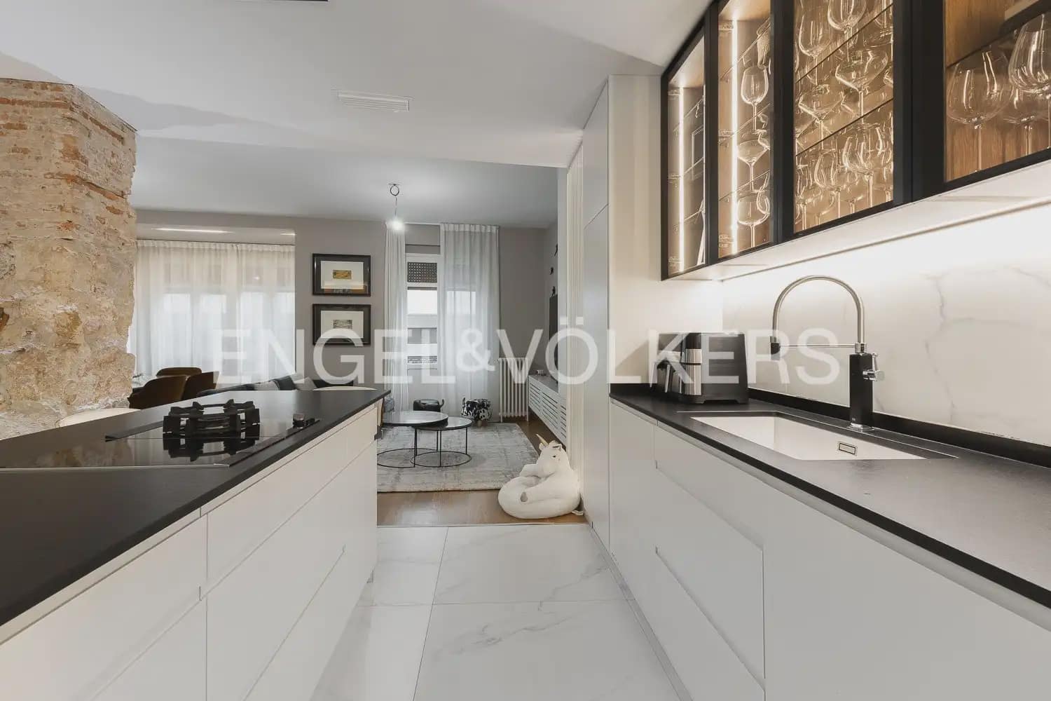 4 makuuhuone Huoneisto myytävänä paikassa Valencia kaupunki - 965 000 € (Ref: 9898045)