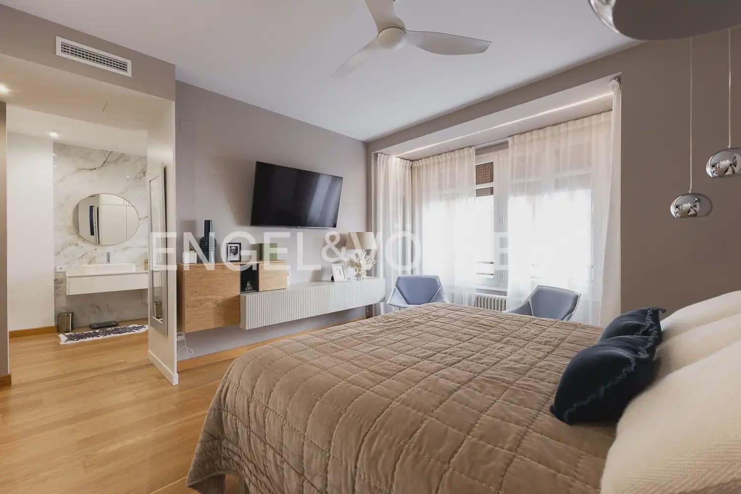 4 makuuhuone Huoneisto myytävänä paikassa Valencia kaupunki - 965 000 € (Ref: 9898045)