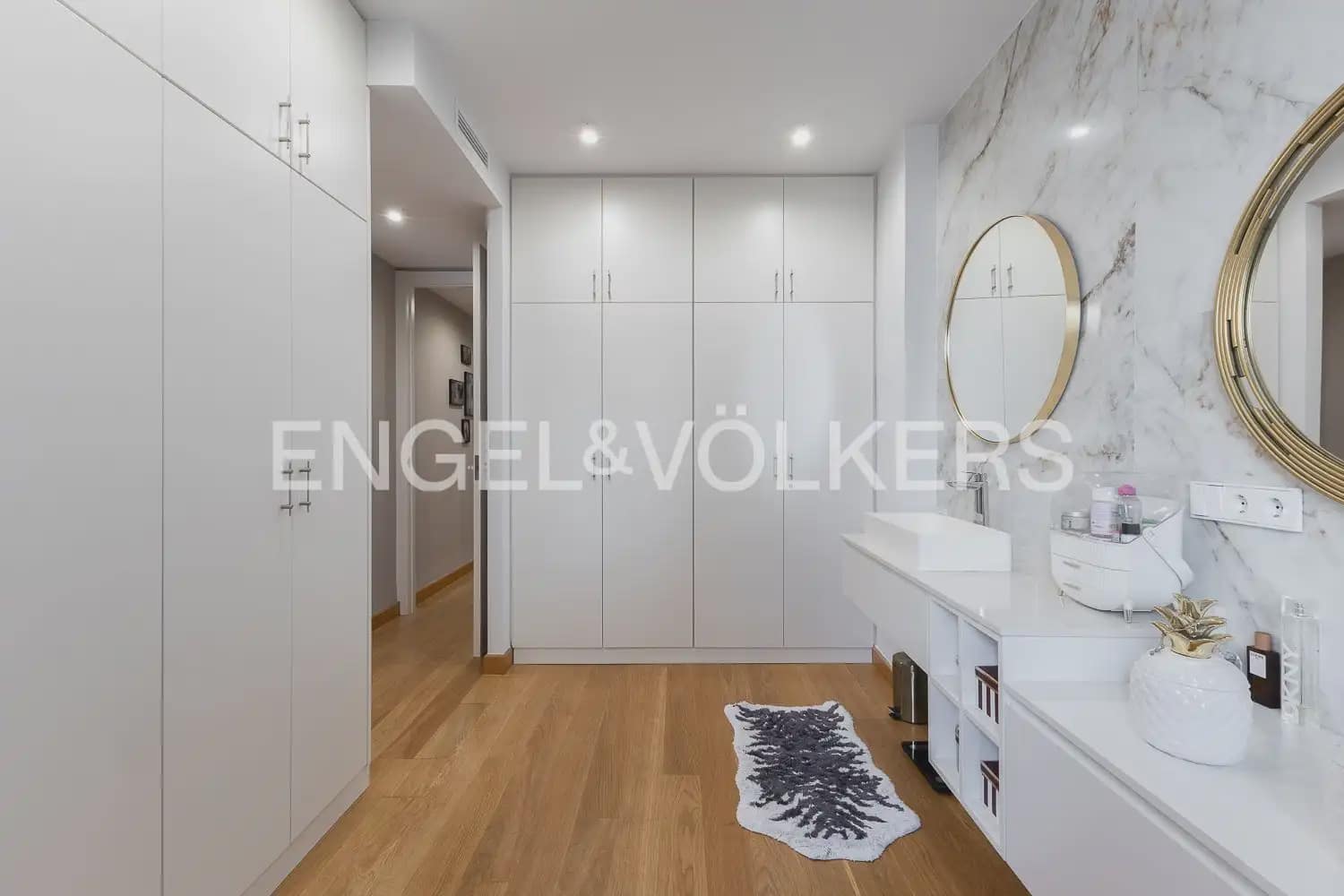 4 makuuhuone Huoneisto myytävänä paikassa Valencia kaupunki - 965 000 € (Ref: 9898045)