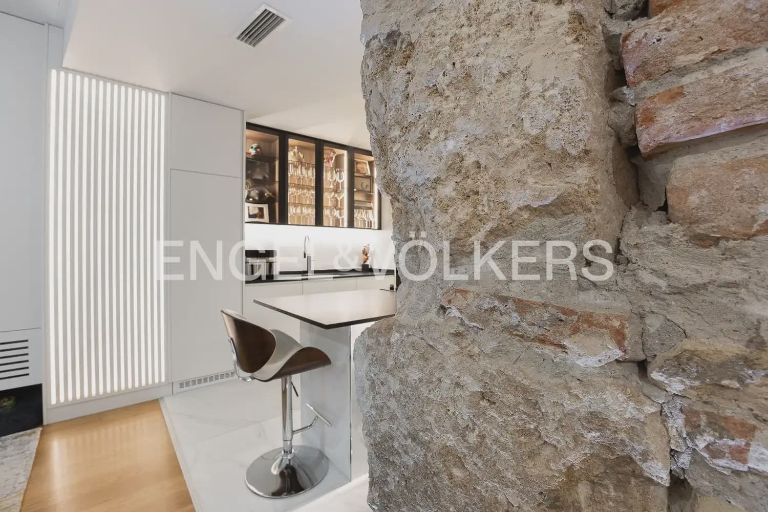 4 makuuhuone Huoneisto myytävänä paikassa Valencia kaupunki - 965 000 € (Ref: 9898045)