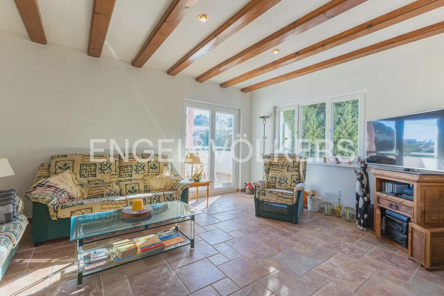 Chalet de 6 habitaciones en Dénia en venta con piscina garaje - 695.000 € (Ref: 9898046)