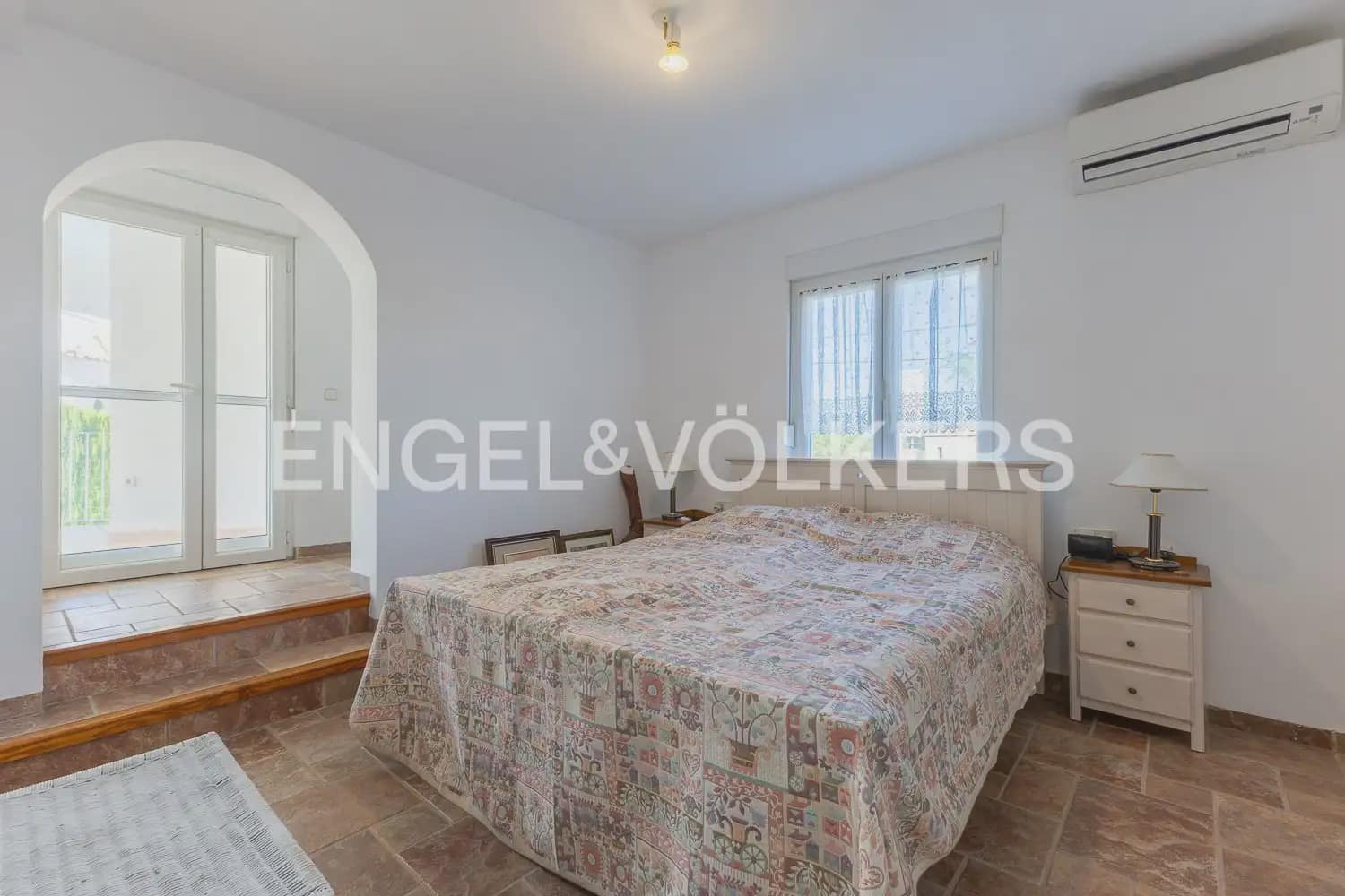 Chalet de 6 habitaciones en Dénia en venta con piscina garaje - 695.000 € (Ref: 9898046)