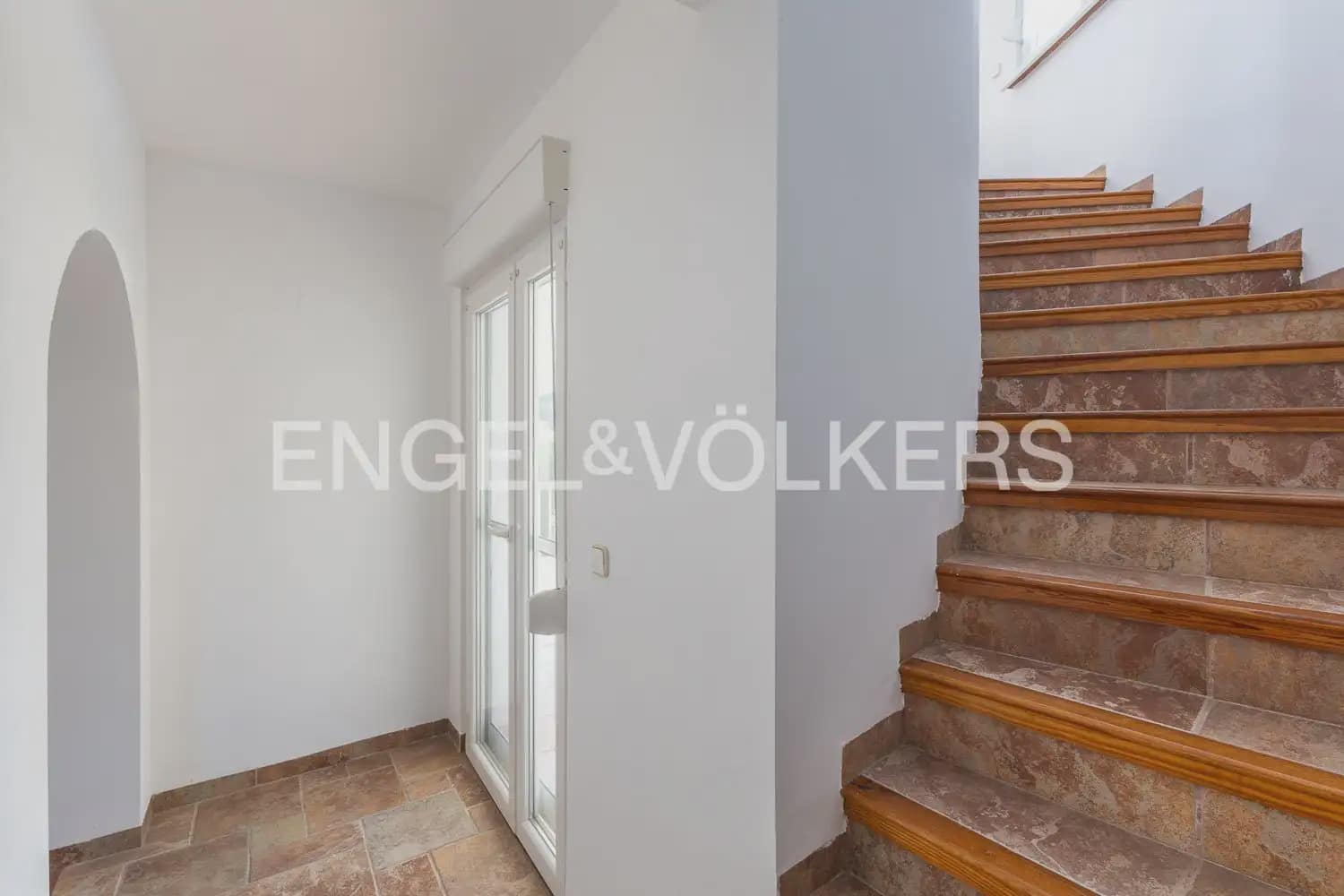 Chalet de 6 habitaciones en Dénia en venta con piscina garaje - 695.000 € (Ref: 9898046)