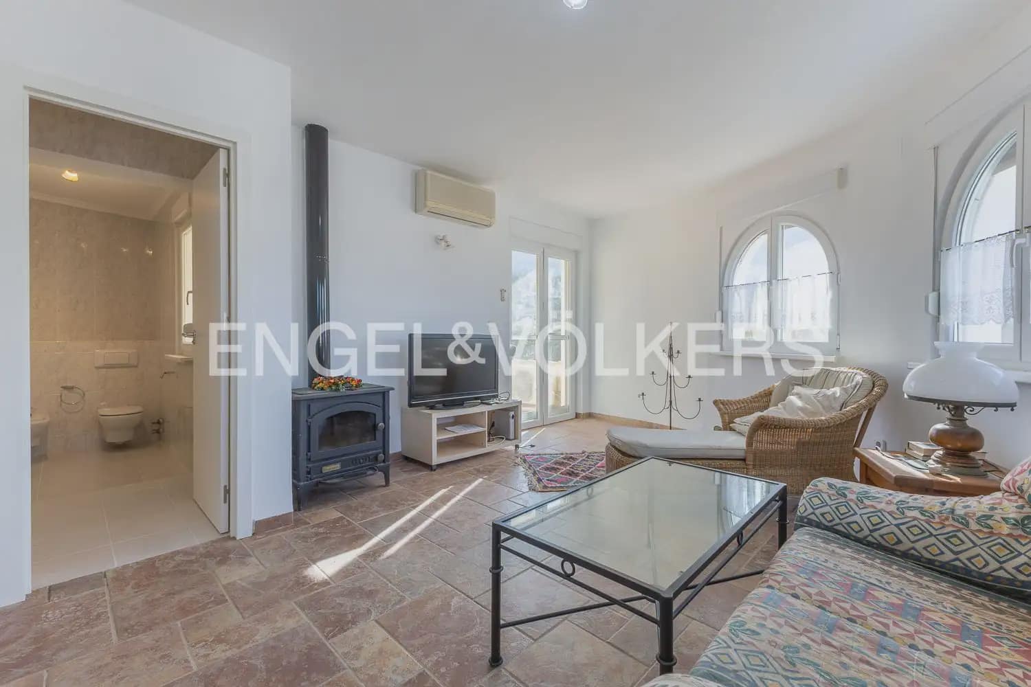 Chalet de 6 habitaciones en Dénia en venta con piscina garaje - 695.000 € (Ref: 9898046)