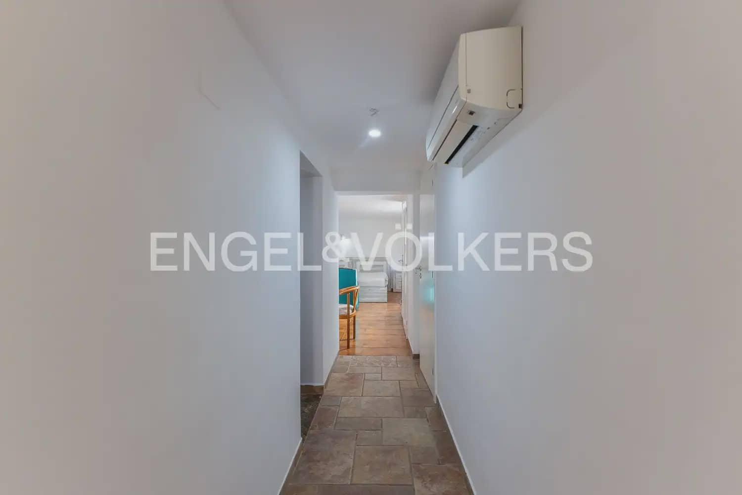 Chalet de 6 habitaciones en Dénia en venta con piscina garaje - 695.000 € (Ref: 9898046)