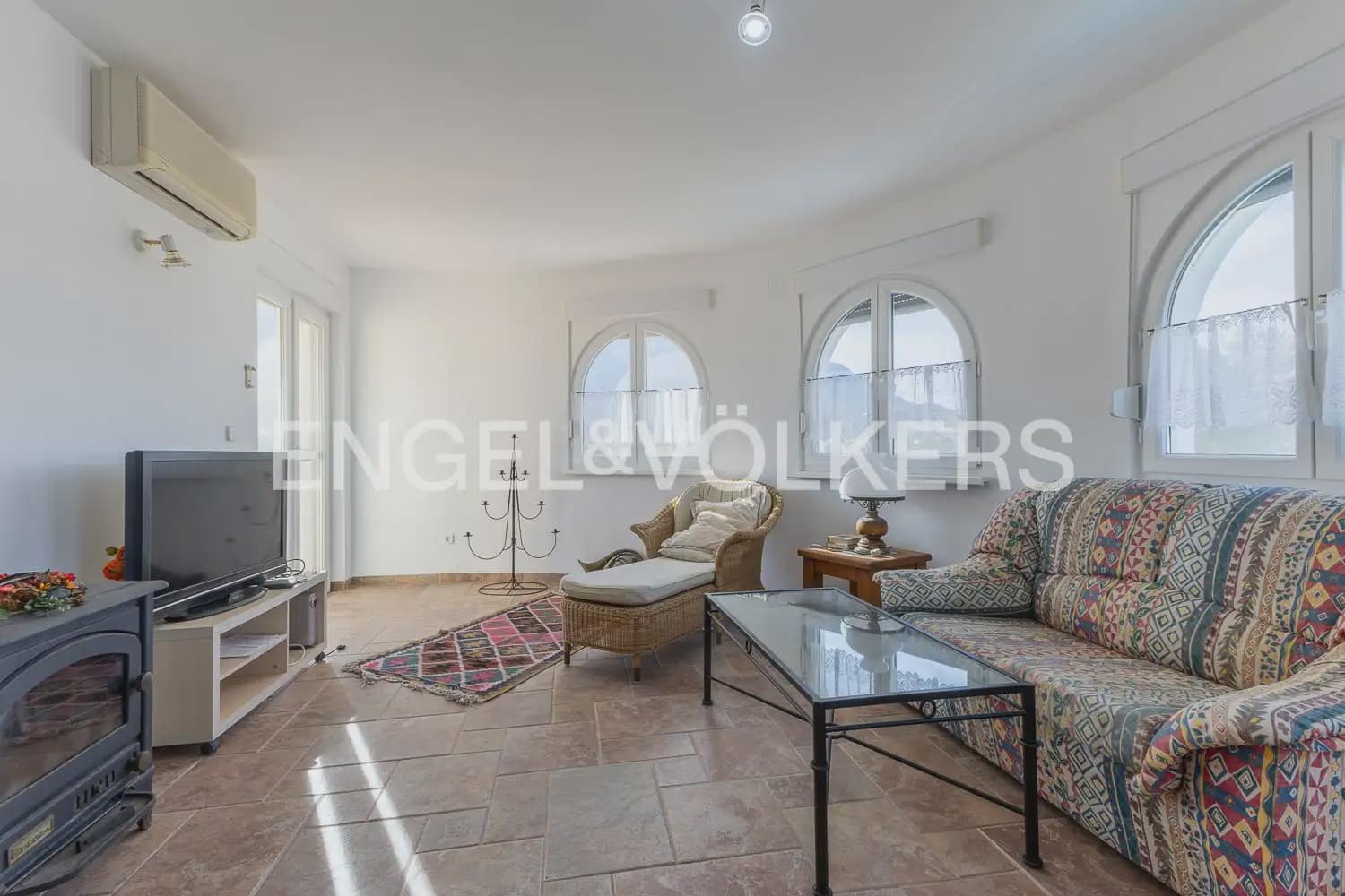 Chalet de 6 habitaciones en Dénia en venta con piscina garaje - 695.000 € (Ref: 9898046)